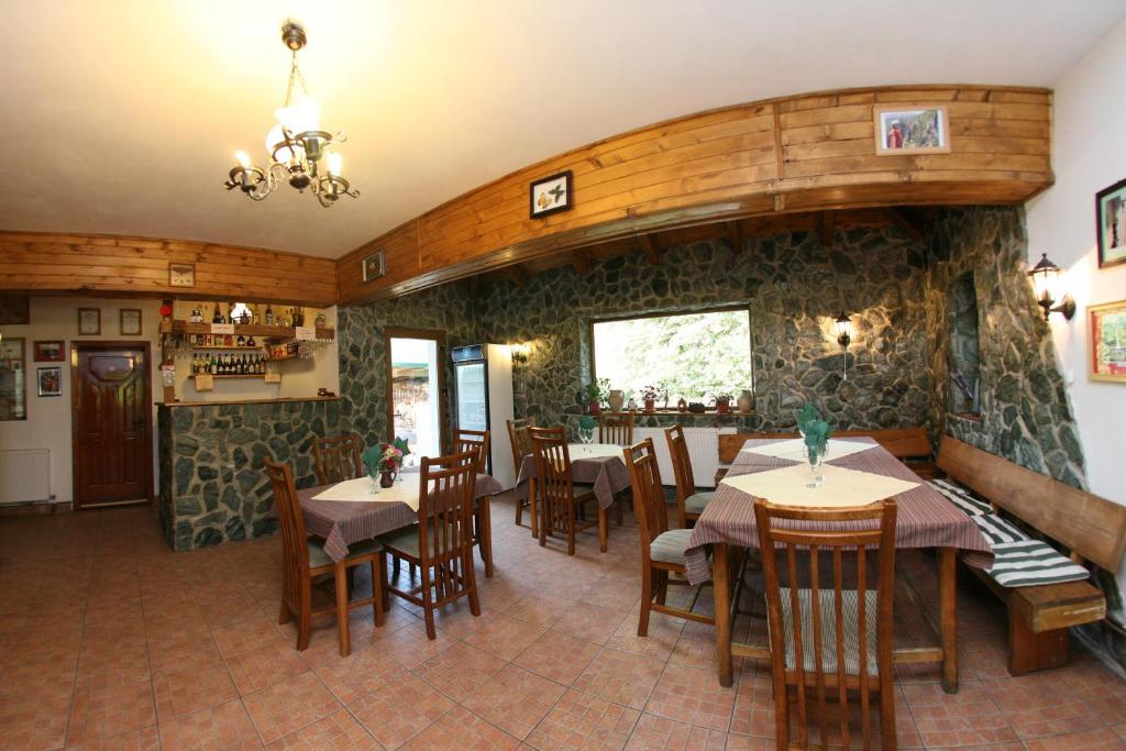 فندق Poiana Măruluiفي  Vila Sucu المظهر الخارجي الصورة